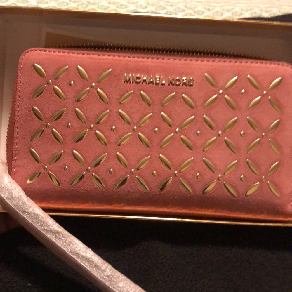 Micheal Kor wallet